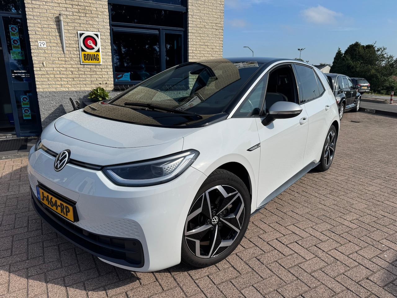Volkswagen ID.3 - First Plus 58 kWh- NAP- 93,3% accu - AutoWereld.nl