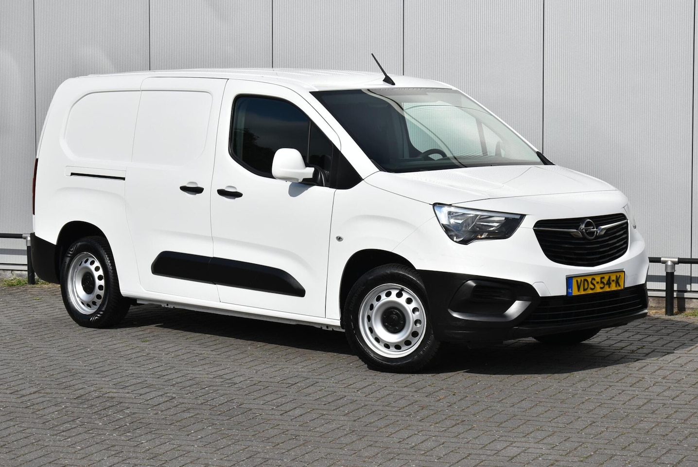 Opel Combo - 1.5D L2H1 XL Airco Cruise PDC Sortimo inrichting - AutoWereld.nl