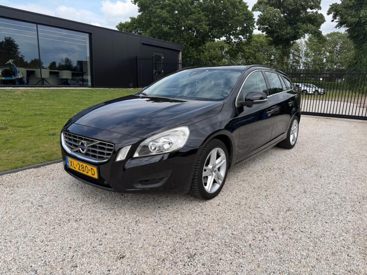 Volvo V60 - 2.0 D3 Summum Auction I Veiling !! - AutoWereld.nl