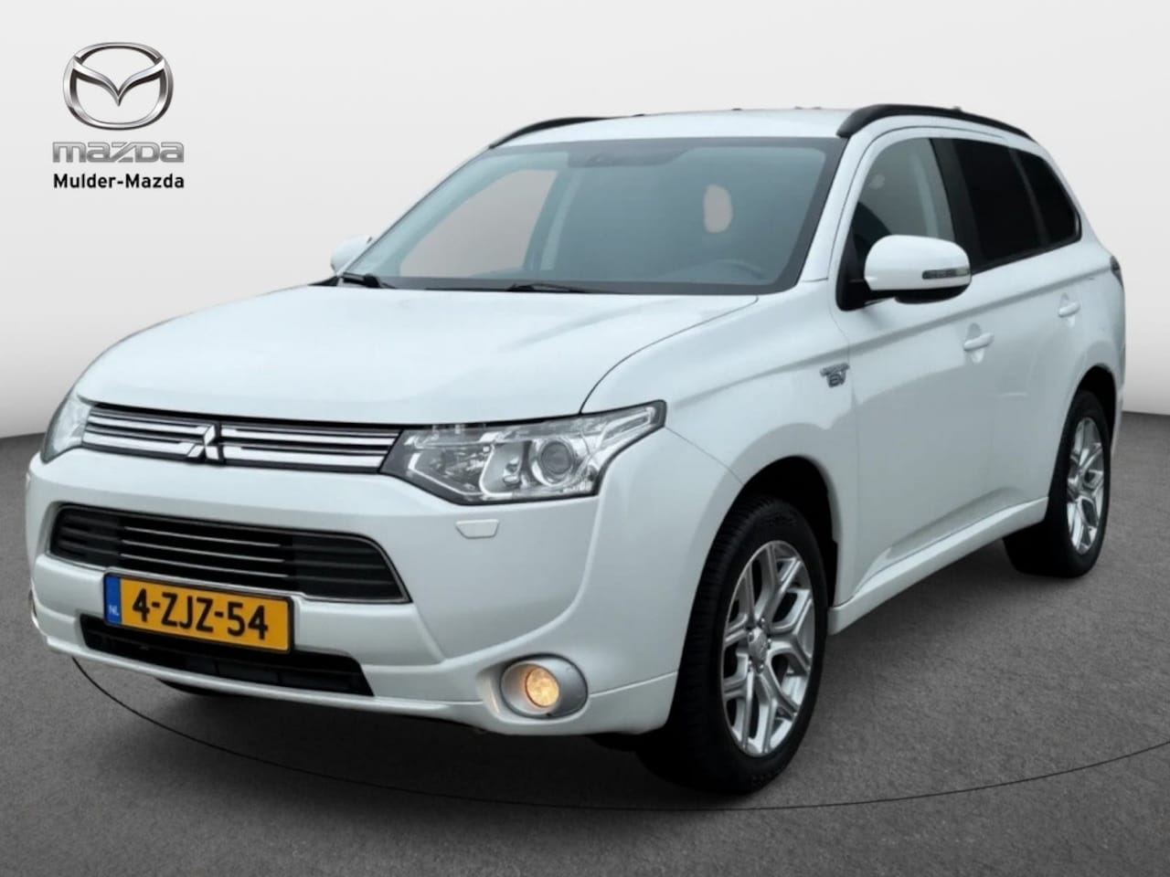 Mitsubishi Outlander - 2.0 PHEV Executive Edition Aut. | Trekhaak - AutoWereld.nl