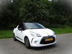 Citroën DS3 - 1.2 VTi Chic . Airco . Navigatie . Cruiscontrol . Zwarte hemel . Achteruitrij camera. enz