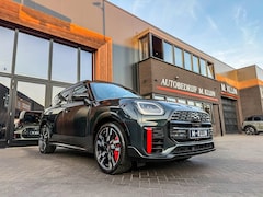 MINI Countryman - 2.0 JCW ALL4 John Cooper Works XL F1 300pk Legend Grey/Massage/Trekhaak/Pano/Bomvol