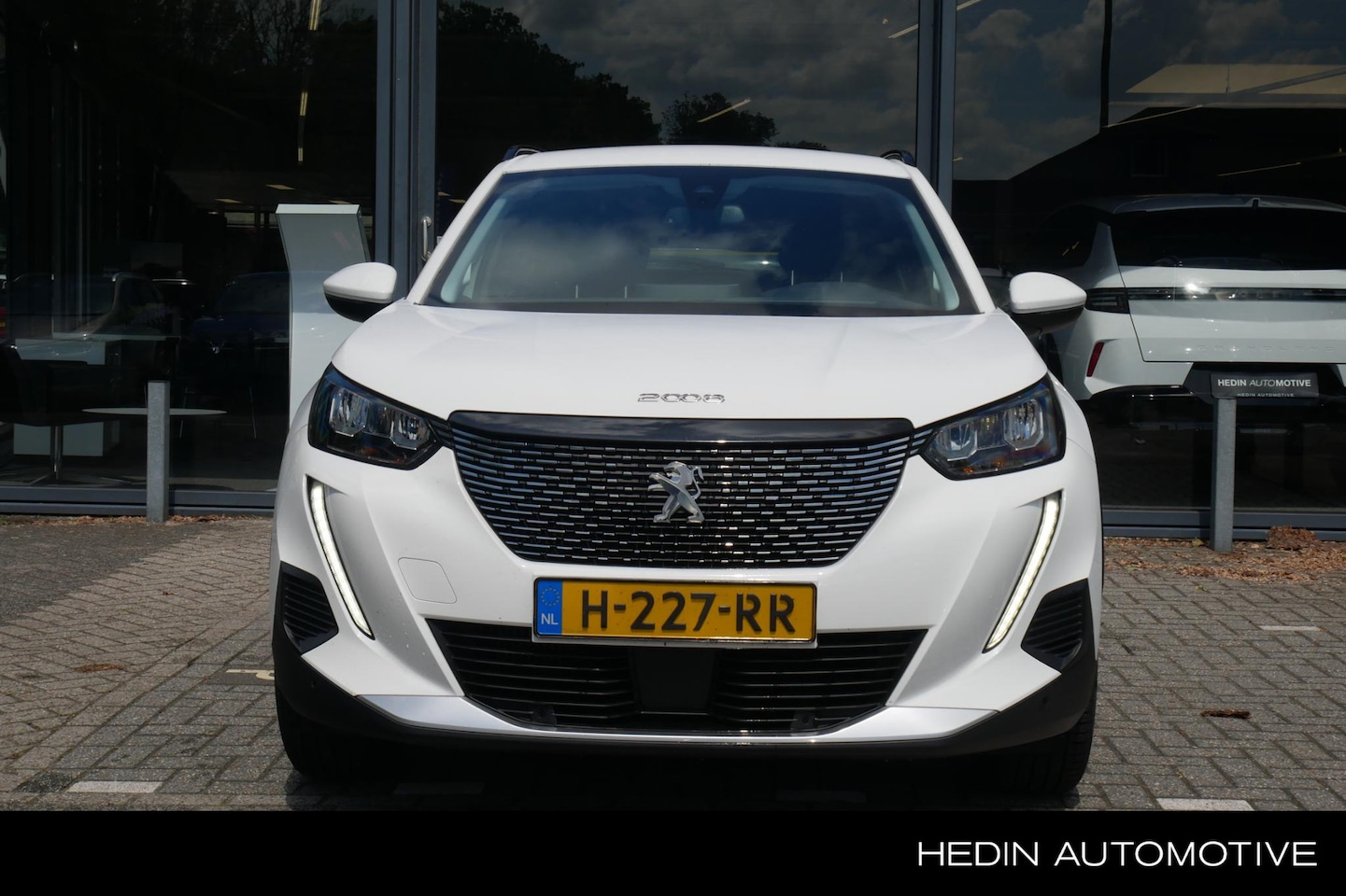 Peugeot 2008 - 1.2 Allure 100PK Turbo | Navigatie via App | Trekhaak | Camera | Apple Carplay/Android Aut - AutoWereld.nl