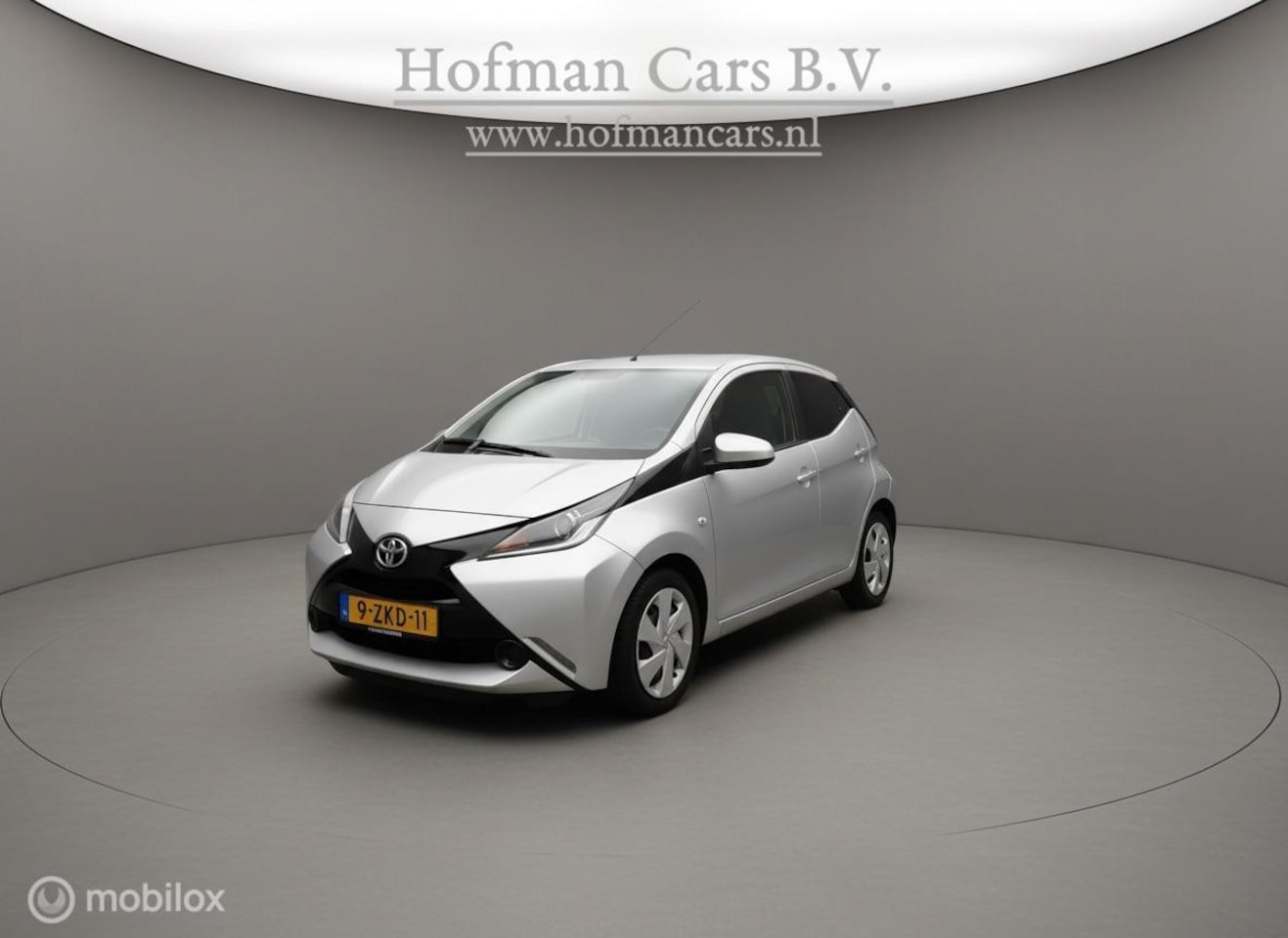 Toyota Aygo - 1.0 VVT-i x-play | 5-Deurs | Achteruitrijcamera | Airco | 99.000 km | NAP - AutoWereld.nl