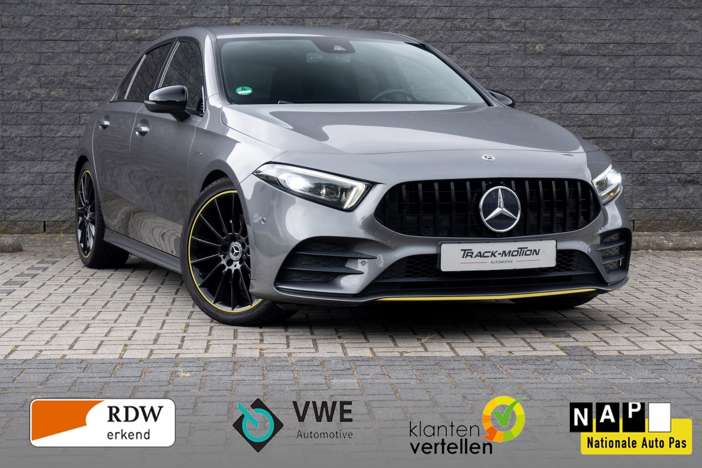 Mercedes-Benz A-klasse - 220 Premium Plus Edition one AMG pakket - AutoWereld.nl