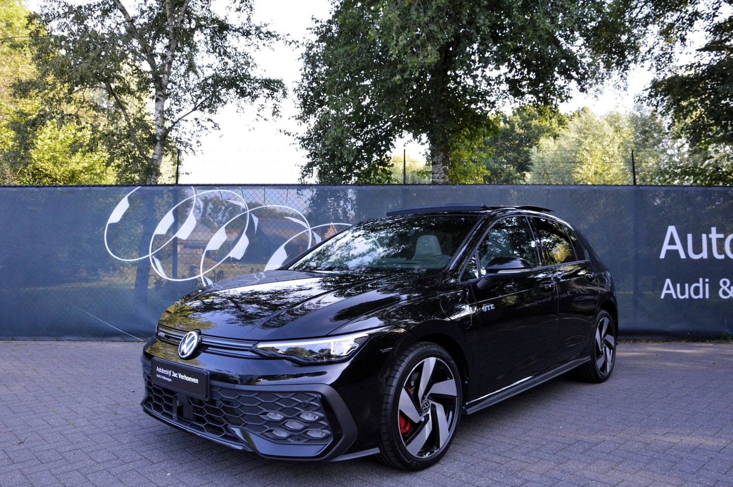 Volkswagen Golf - 1.5 eHybrid GTE |272pk|Black Style|Panoramadak|Leder|Automaat| - AutoWereld.nl