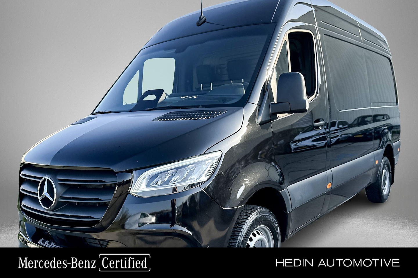 Mercedes-Benz Sprinter - 317 Diesel L2/H2 Automaat RWD | Airco - AutoWereld.nl