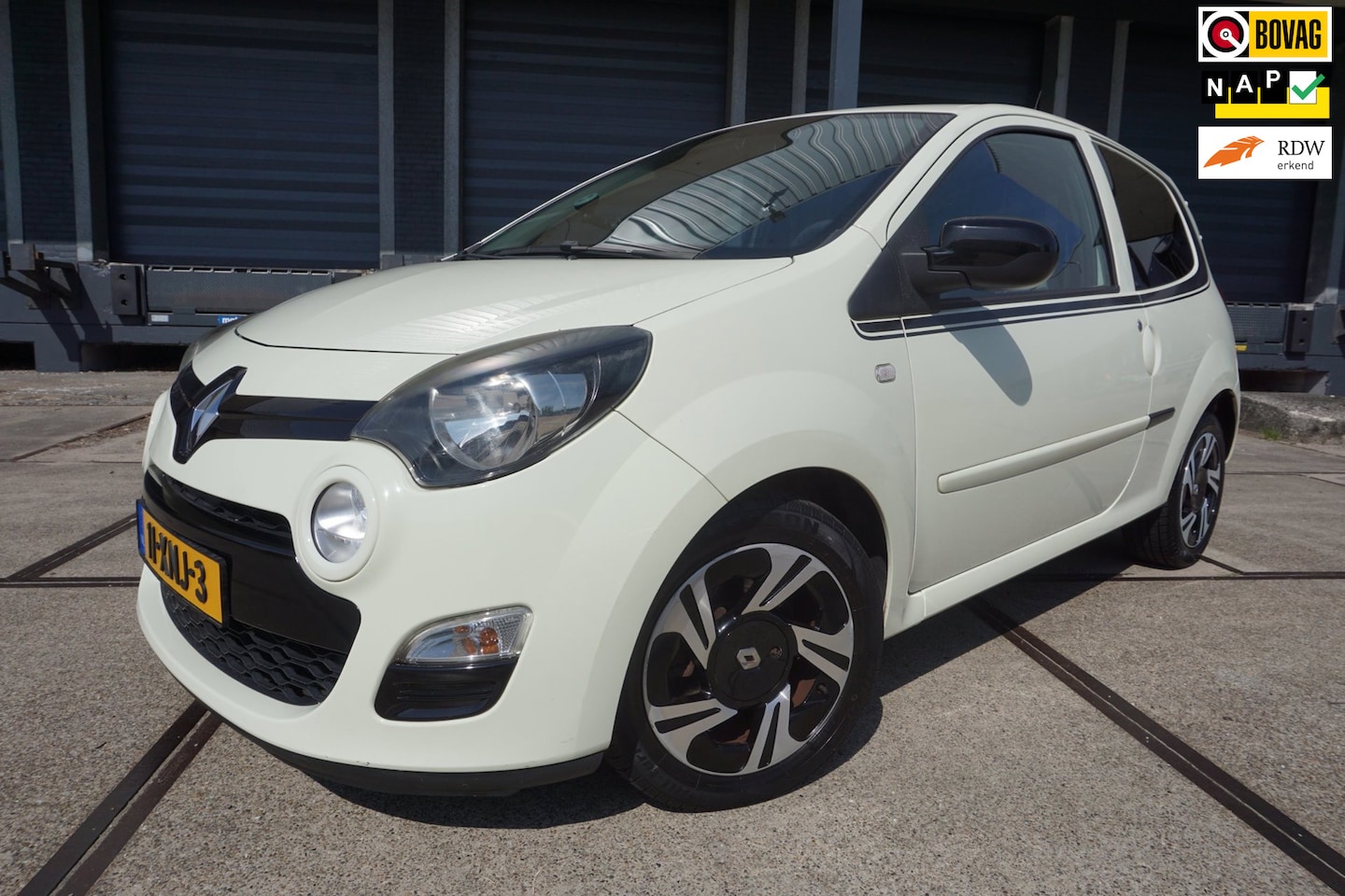 Renault Twingo - 1.2-16V Collection 1.2 16V Collection - AutoWereld.nl