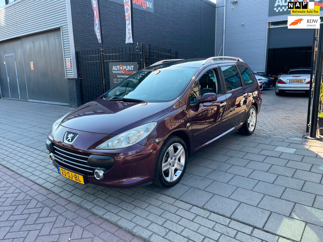 Peugeot 307 SW - 2.0-16V XSi Trekhaak Airco Pano PDC Navi NAP APK - AutoWereld.nl