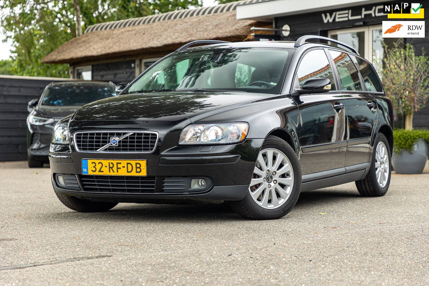 Volvo V50 - 2.5 T5 Summum Automaat I Leder I Memory I Parkeersensoren I Climate I Cruise I Navigatie I - AutoWereld.nl