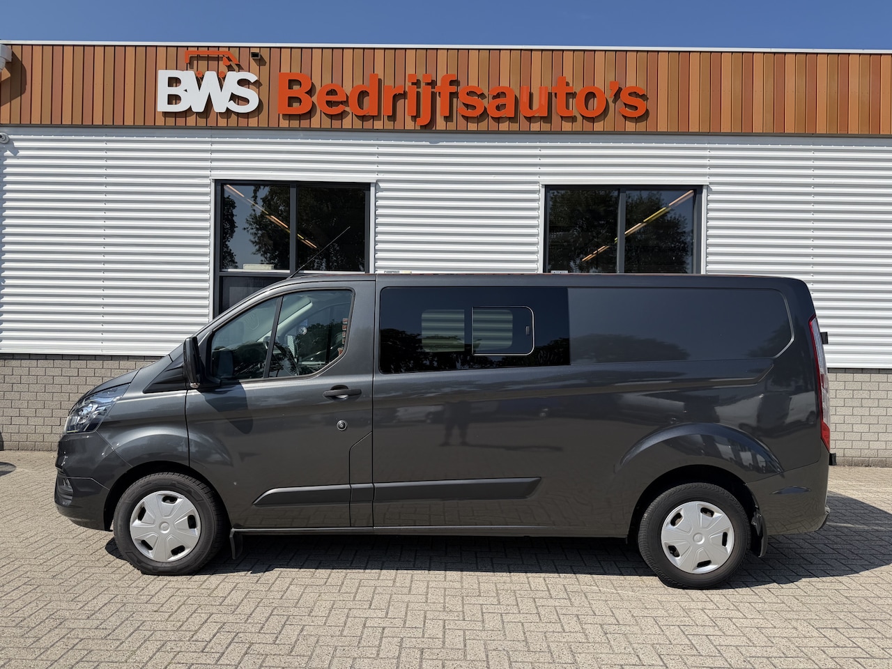 Ford Transit Custom - 320 2.0 TDCI automaat L2H1 Trend / 3 persoons / vaste prijs rijklaar € 17.950 ex btw / lea - AutoWereld.nl