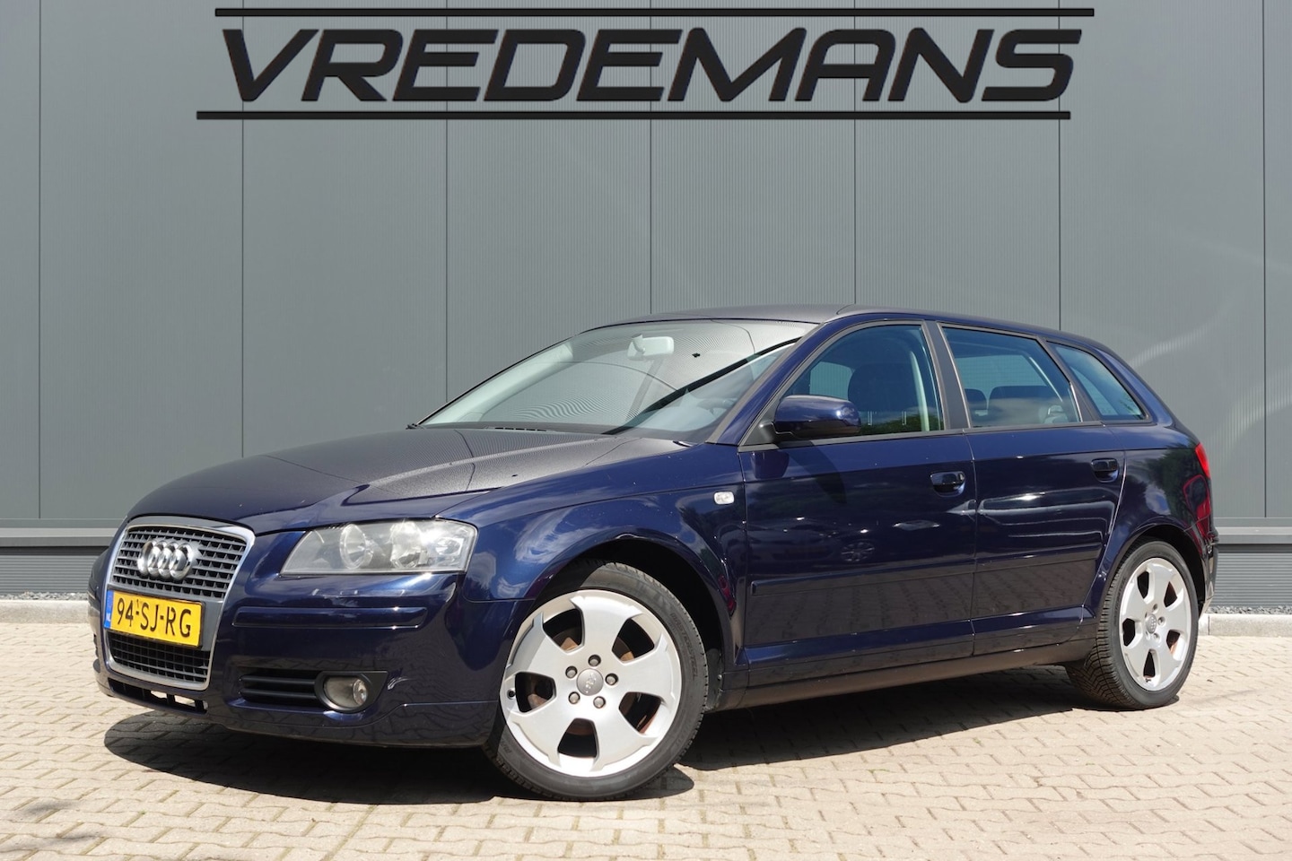Audi A3 Sportback - 1.6 FSI Ambition 1.6 FSI Ambition - AutoWereld.nl