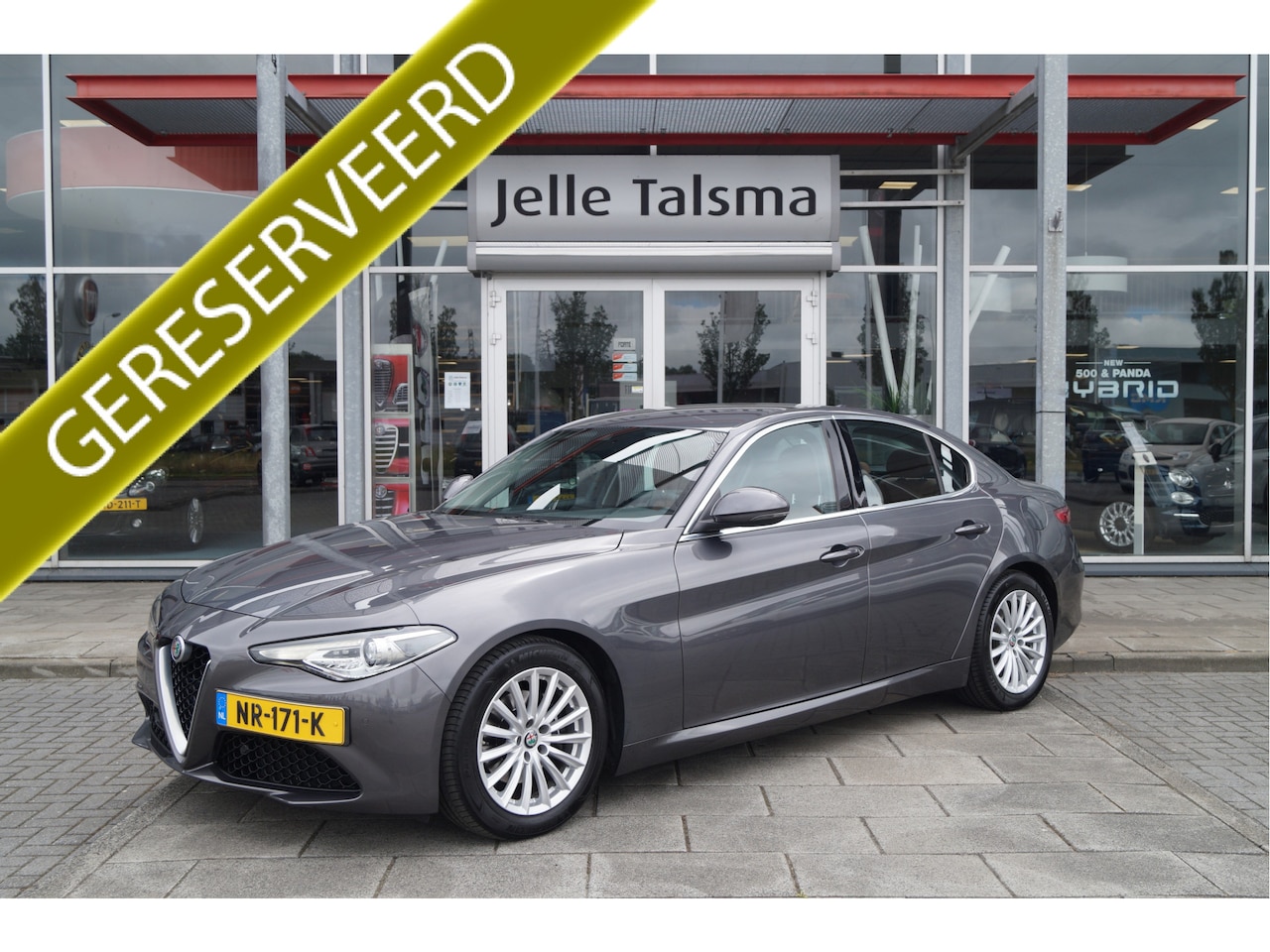 Alfa Romeo Giulia - 2.0T Super | Climate Control | Navigatie | Afneembare Trekhaak | - AutoWereld.nl