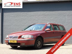 Volvo V70 - 2.4 Comfort Line DEALER ONDERHOUDEN RIJD PERFECT STOELVERWARMING AIRCO CRUISE