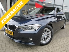 BMW 3-serie - 316i Executive | AUTOMAAT | VIERSEIZOENEN BANDEN | LEDER | NAVIGATIE |