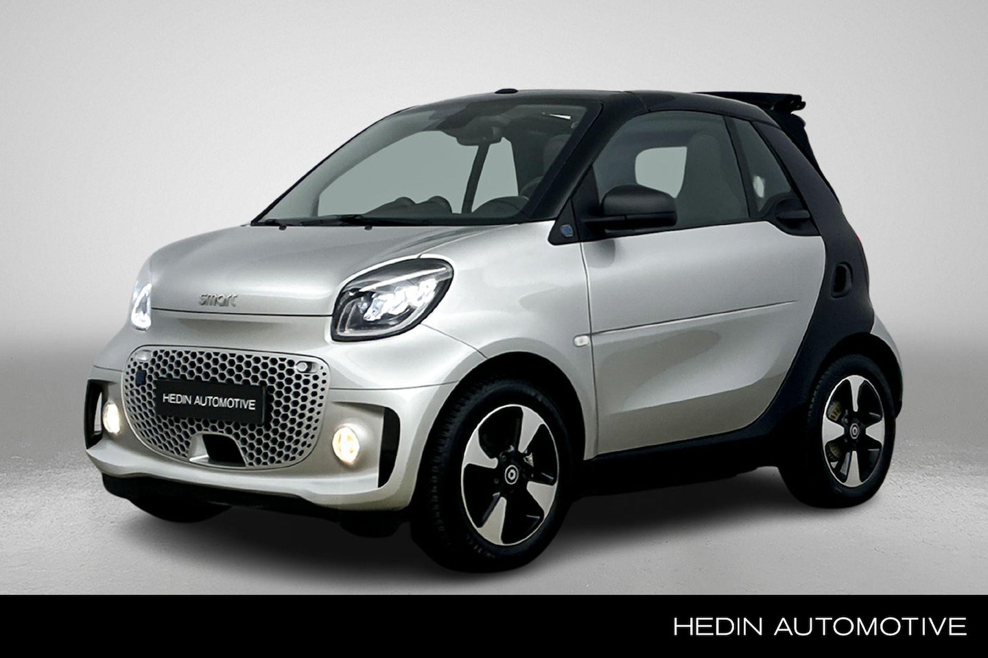 Smart Fortwo cabrio - EQ Comfort PLUS 18 kWh | Exclusive Pack | Winterpakket | Sfeerverlichting | LED | Parktron - AutoWereld.nl