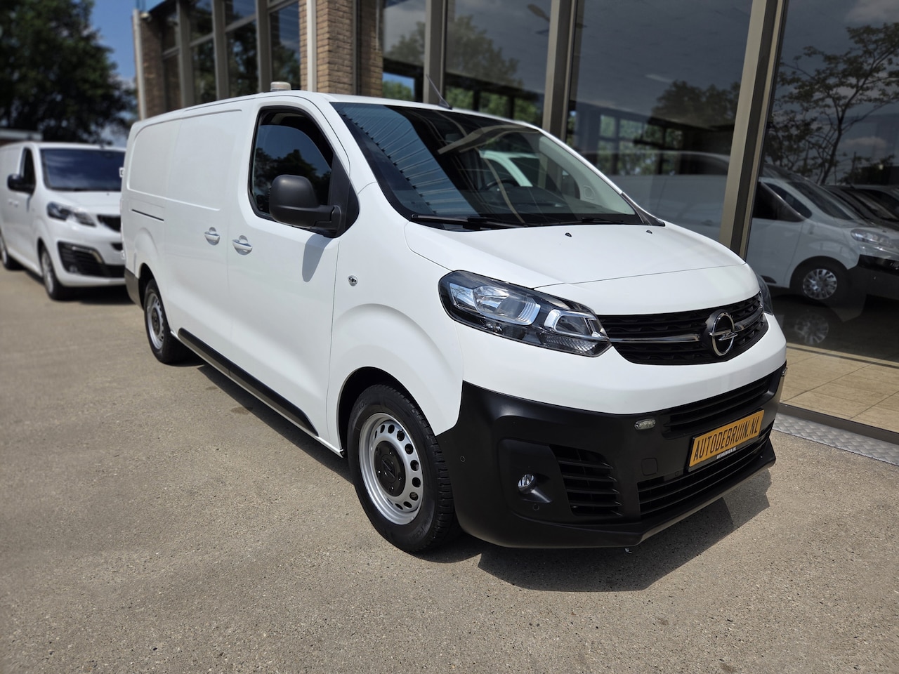 Opel Vivaro - 2.0 CDTI L3 XL Autm. ECC Airco Cruise control PDC Achteruitrijcamera - AutoWereld.nl