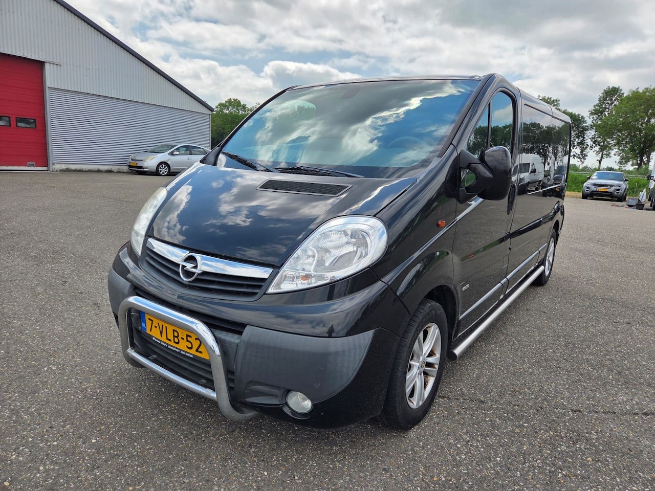 Opel Vivaro - 2.5 CDTI L2H1 DC AIRCO 6P FACELIFT! 2011 - AutoWereld.nl