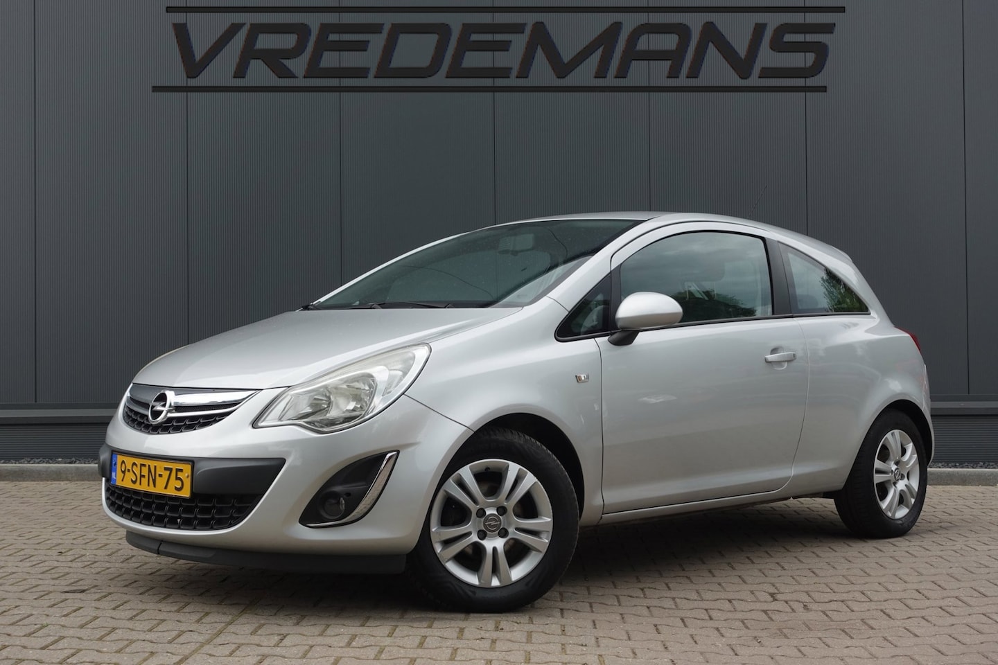Opel Corsa - 1.2-16V Berlin 1.2-16V Berlin - AutoWereld.nl