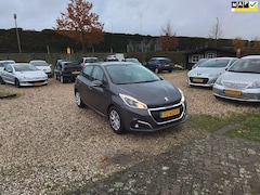 Peugeot 208 - 1.2 PureTech Blue Lion zeer lux.s nav radio cd airco