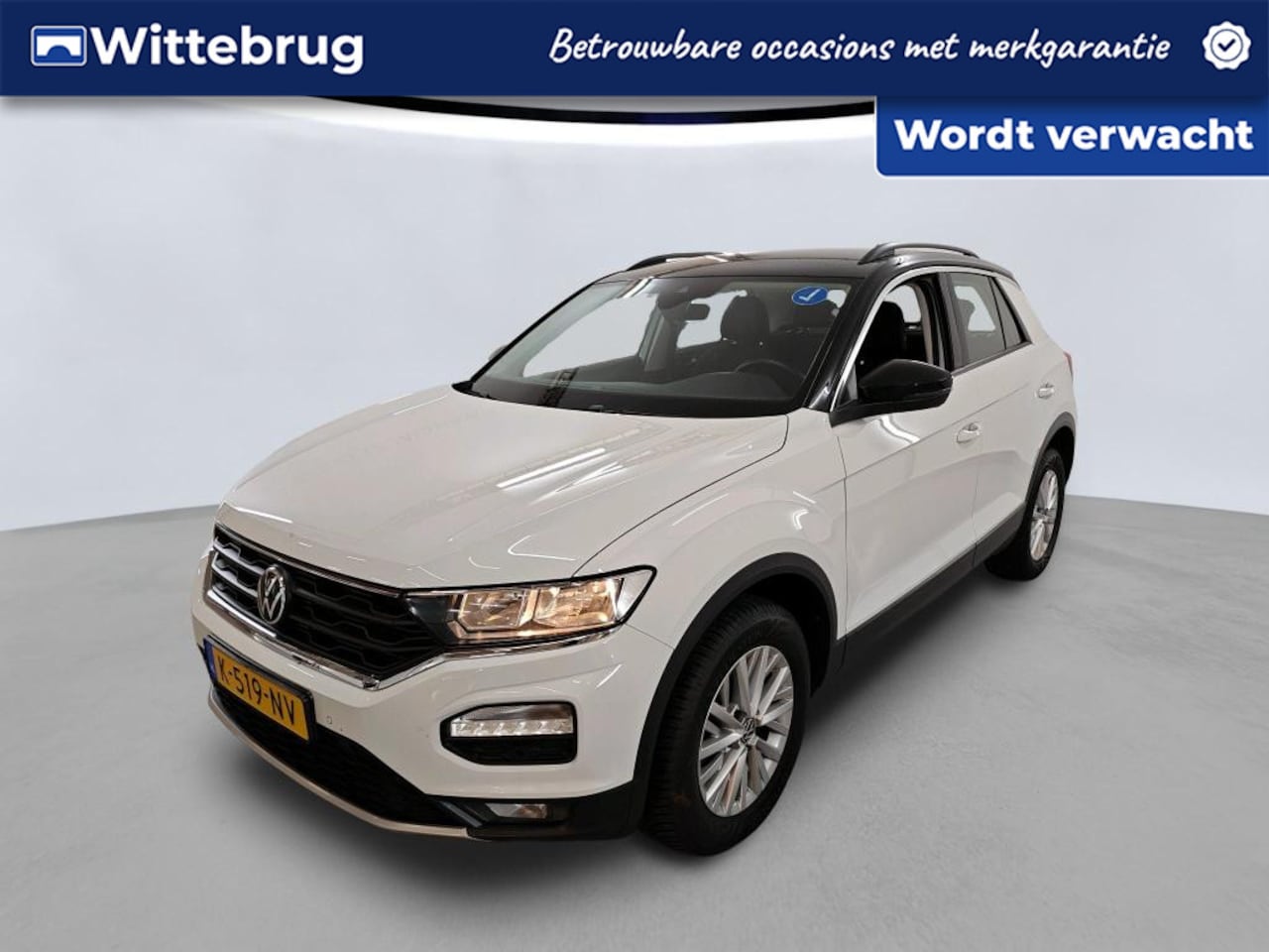 Volkswagen T-Roc - 1.5 TSI 150pk Style DSG Automaat / Parkeersensoren / Elek. Kofferbak / LM 16'' / Navi - AutoWereld.nl
