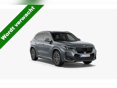 BMW X1 - xDrive 25e 245 pk M-Sportpakket /Nieuw-Model/ BTW-Auto/ Pano-Dak/ Harman&Kardon/ Camera/ S