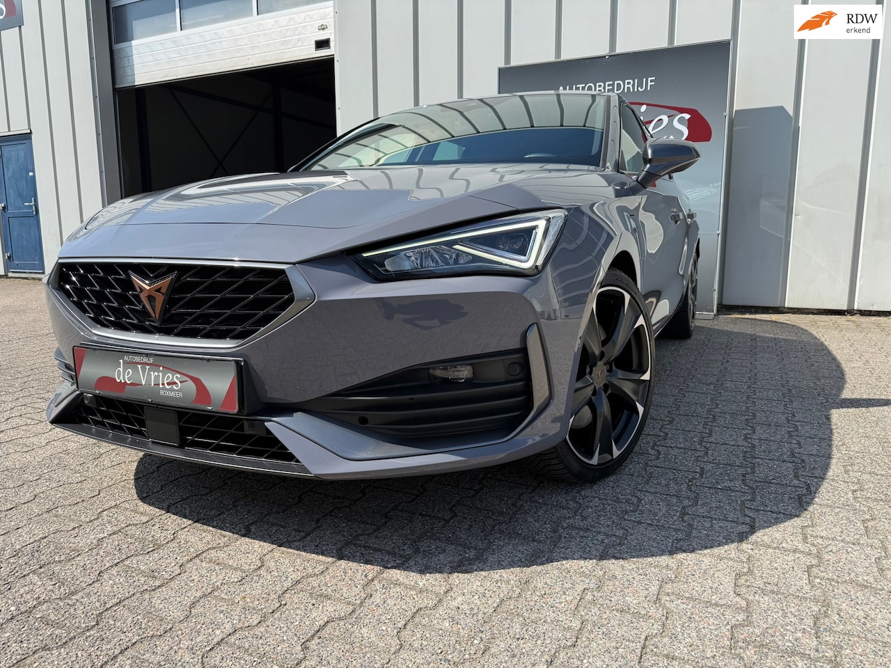 CUPRA Leon - 1.4 e-Hybrid VZ Performance Full! / Airco / Navi / Stoelverw. / Adaptive Cruise control / - AutoWereld.nl