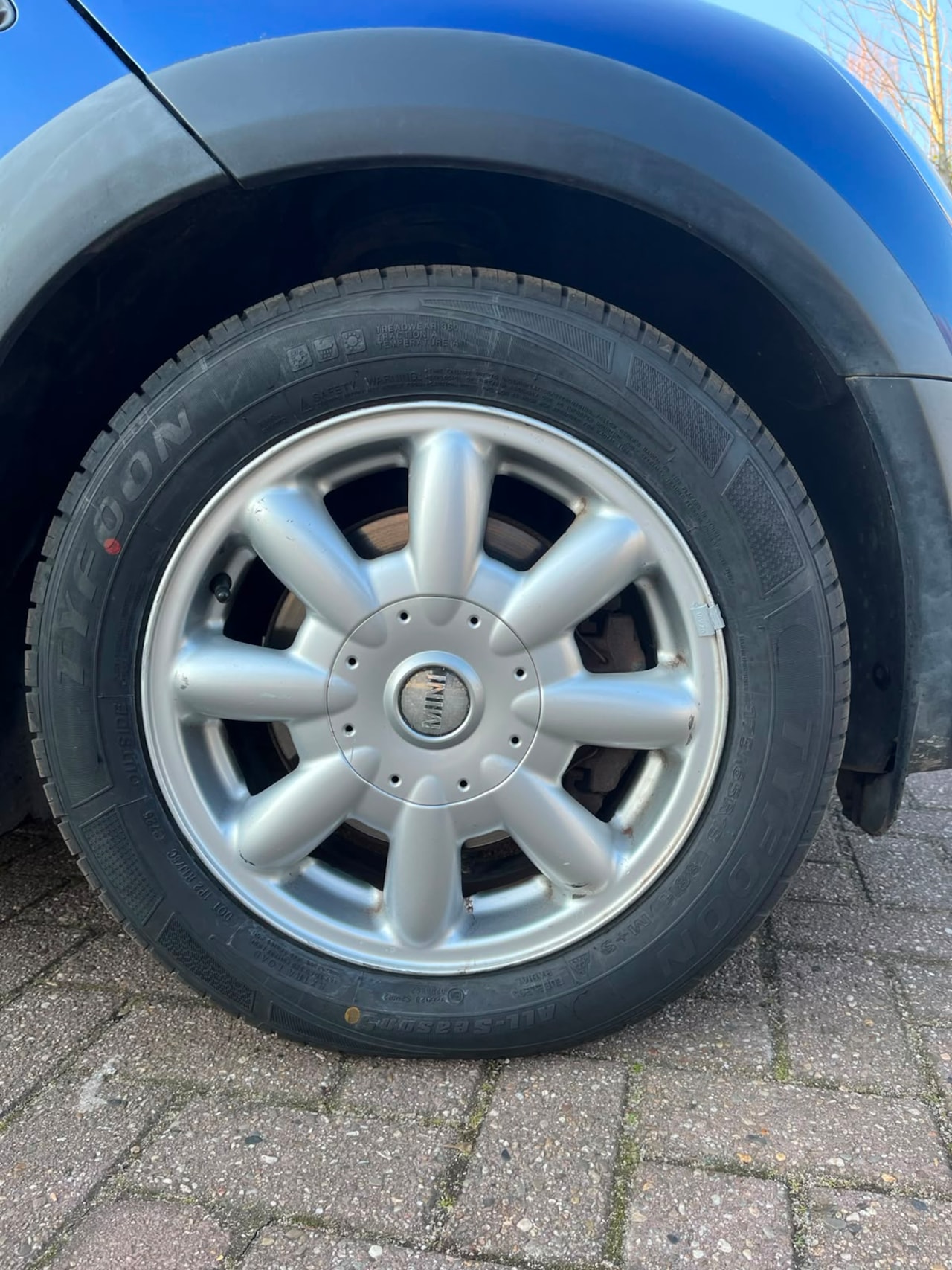 MINI 3-Deurs - 1.6 One Salt Olielekkage
