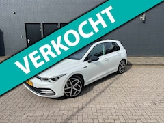 Volkswagen Golf - 1.5 eTSI Style Automaat Pano IQ Led Head-up Digital dash