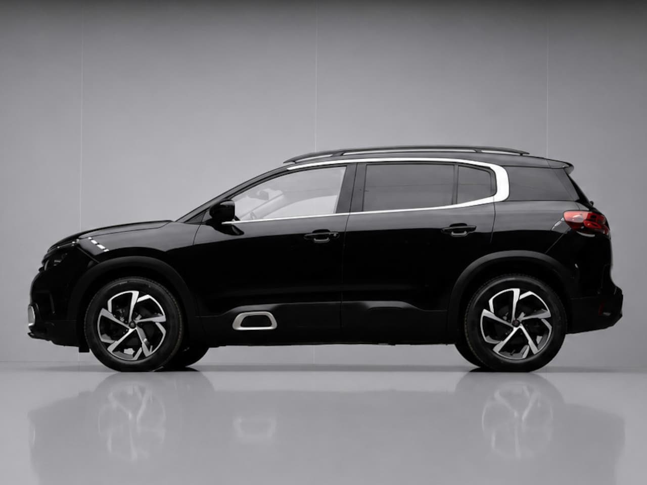 Citroën C5 Aircross - 1.2 PureTech Shine Sport (APPLE CARPLAY,NAVI,CAMERA,PDC,CLIMATE,ADAPTIVE CRUISE,GETINT,SPO - AutoWereld.nl