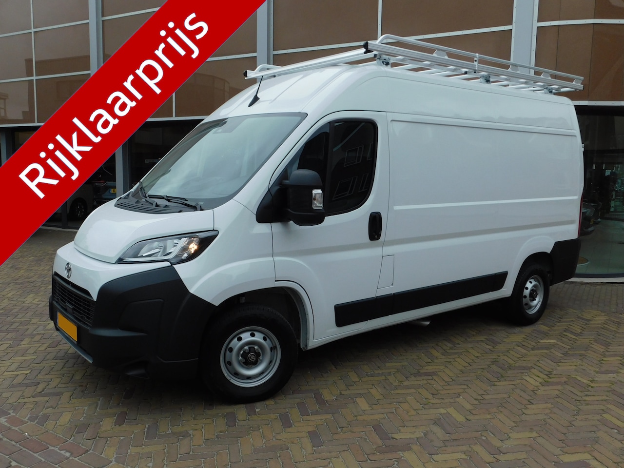 Toyota PROACE Max - 2.2 D-4D L2H2 3.5t 140PK - AutoWereld.nl