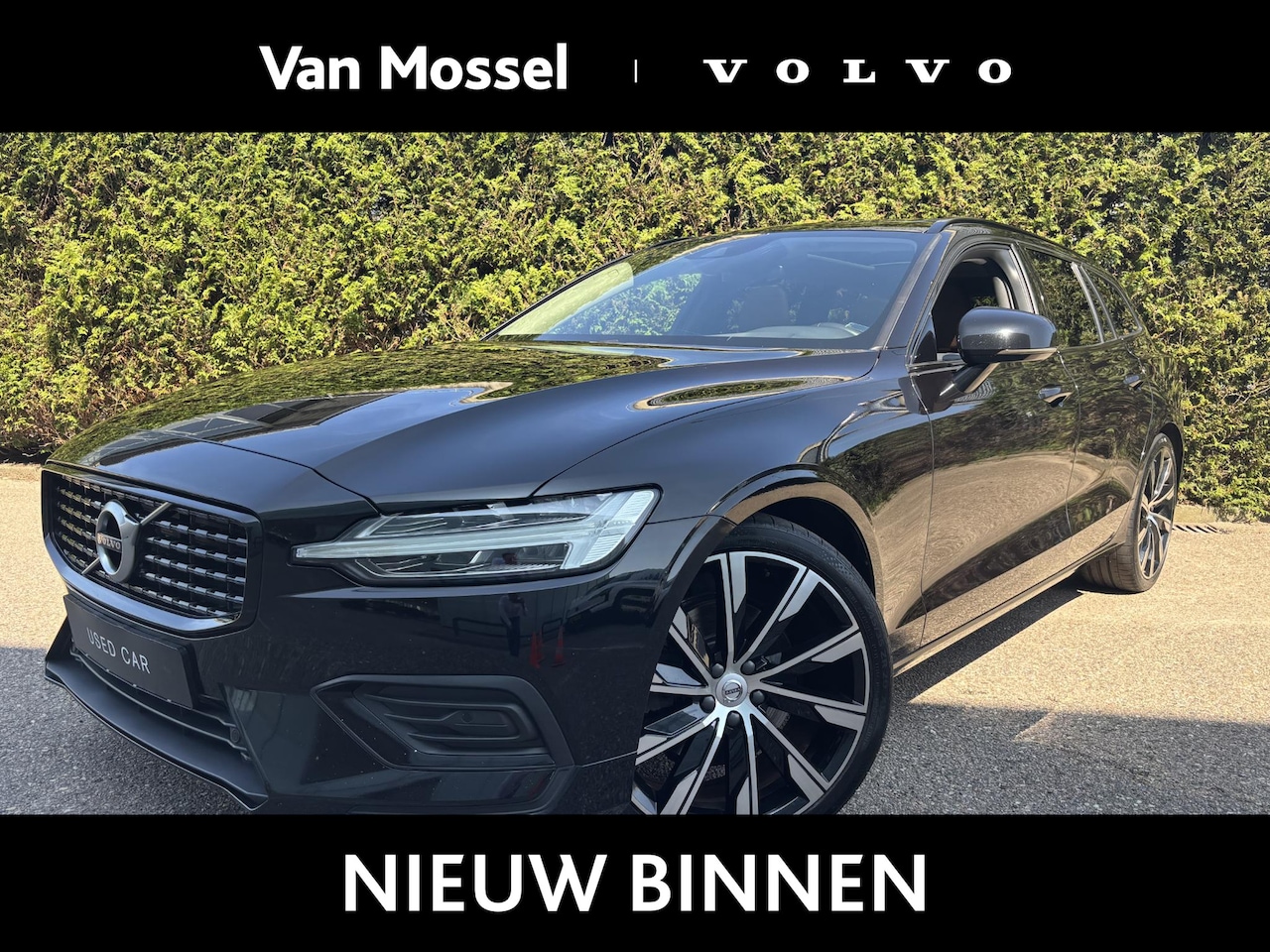 Volvo V60 - D4 Momentum Pro|Leder|Panodak|Trekhaak|Aut. - AutoWereld.nl