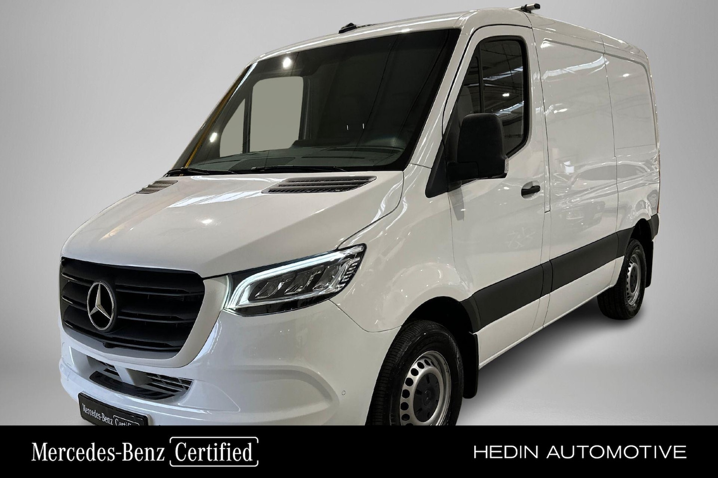 Mercedes-Benz Sprinter - 317 Diesel L1/H1 Automaat RWD | Trekhaak | Standkachel | Stoelverwarming | LED | Cruise Co - AutoWereld.nl