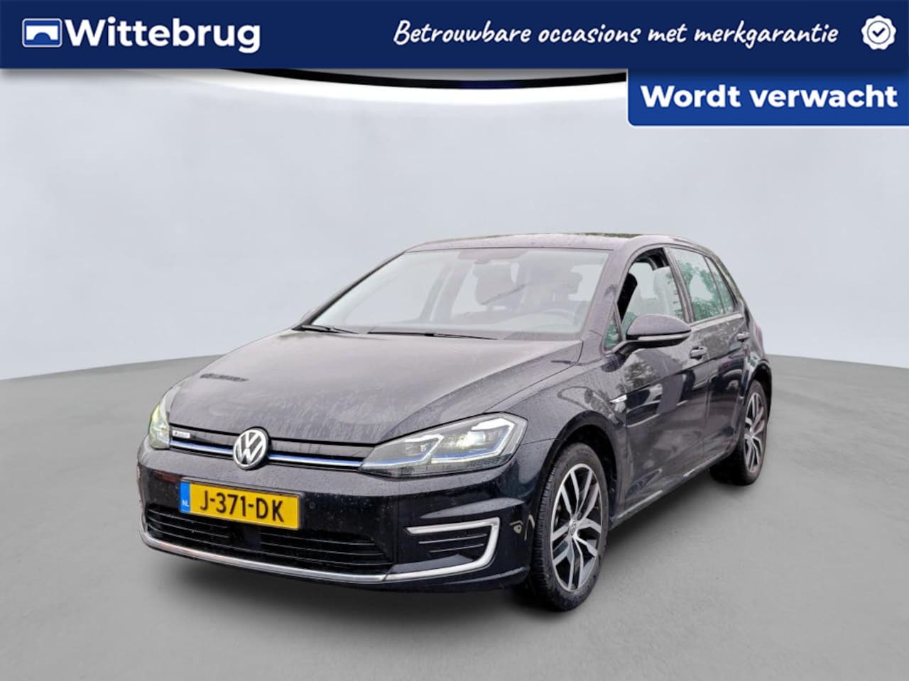 Volkswagen e-Golf - E-DITION 136pk / Virtual Cockpit / Parkeersensoren / LM 17'' / Navi / LED / Clima - AutoWereld.nl