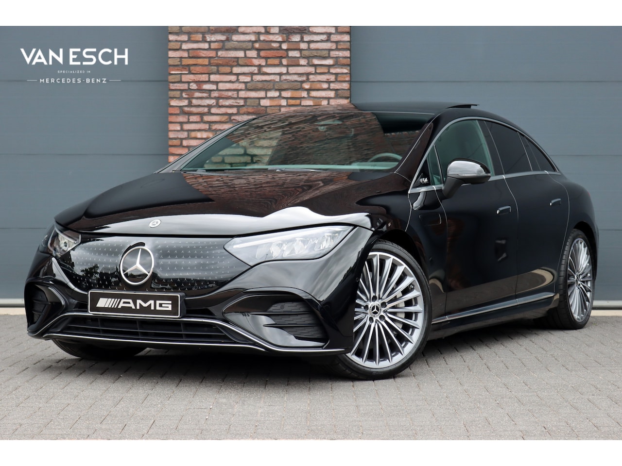 Mercedes-Benz EQE - 300 Business Solution AMG 90 kWh | Luchtvering | Distronic | Memory | Panoramadak | Warmte - AutoWereld.nl
