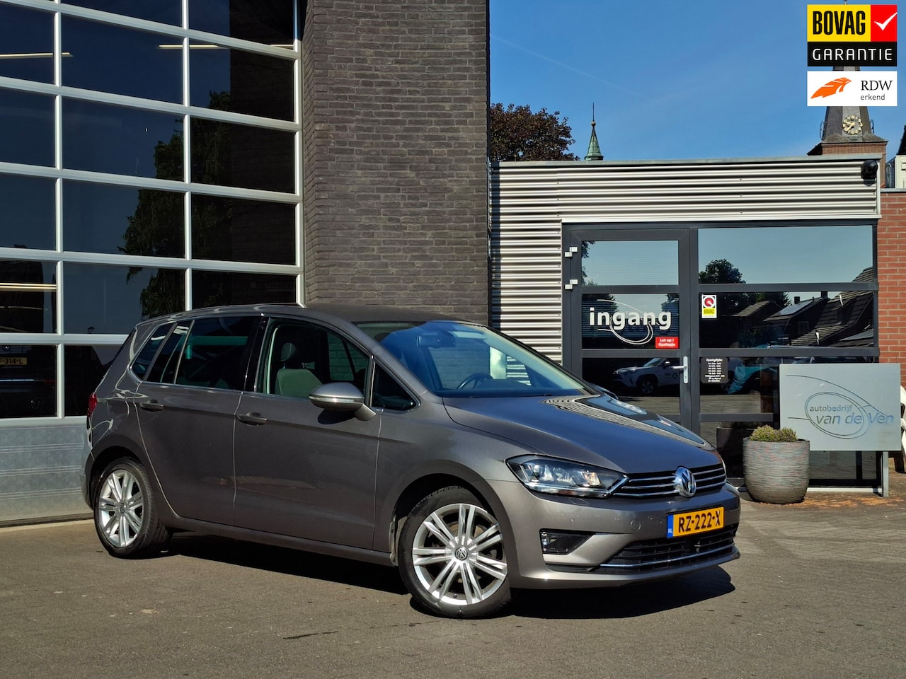 Volkswagen Golf Sportsvan - 1.4 TSI Highline | Parkeersensoren | Stoelverwarming - AutoWereld.nl