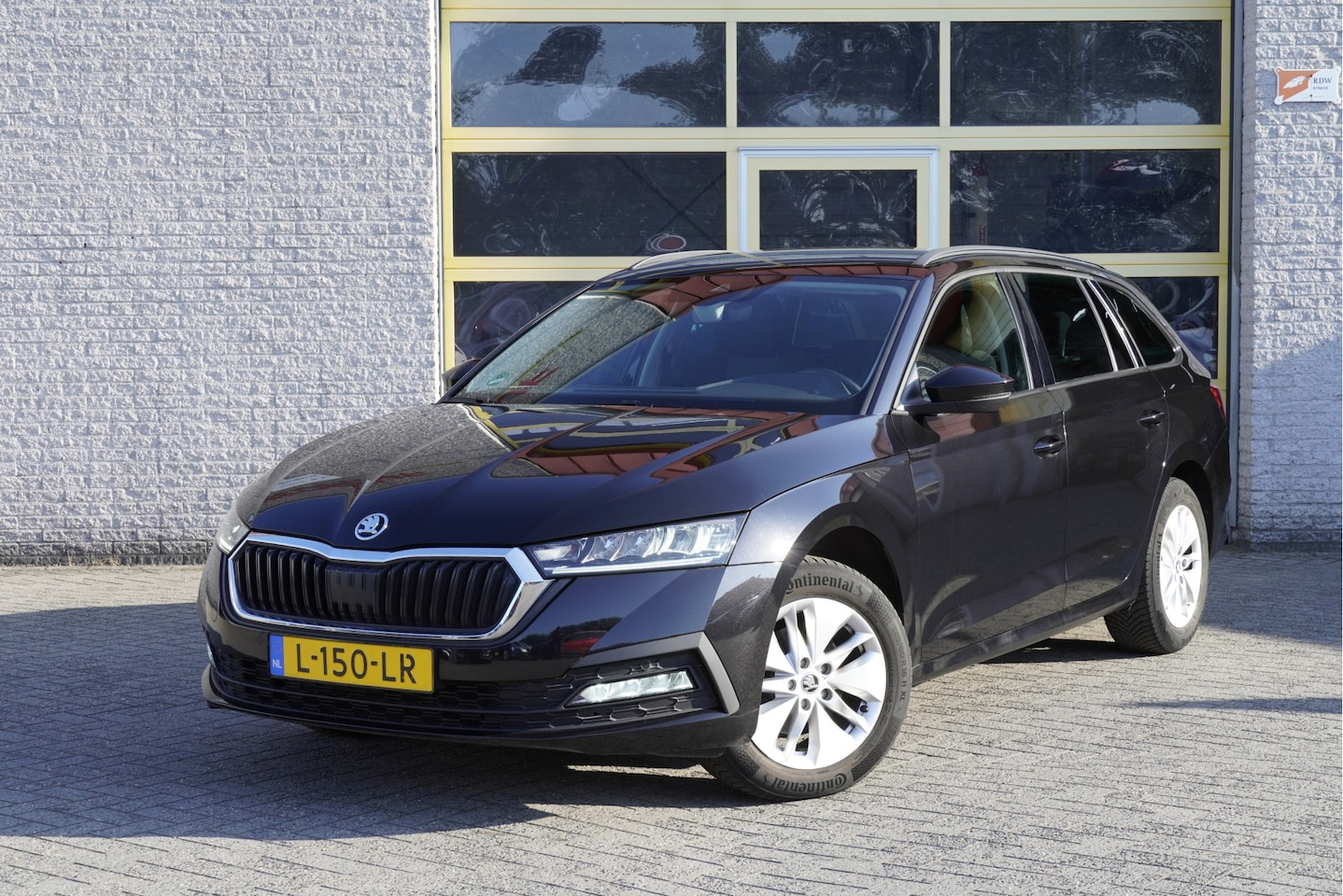 Skoda Octavia Combi - 1.0 TSI Business Edition BJ2021 Lmv 16" | Led V+A | Dynamische knipperlichten | Pdc | Elek - AutoWereld.nl