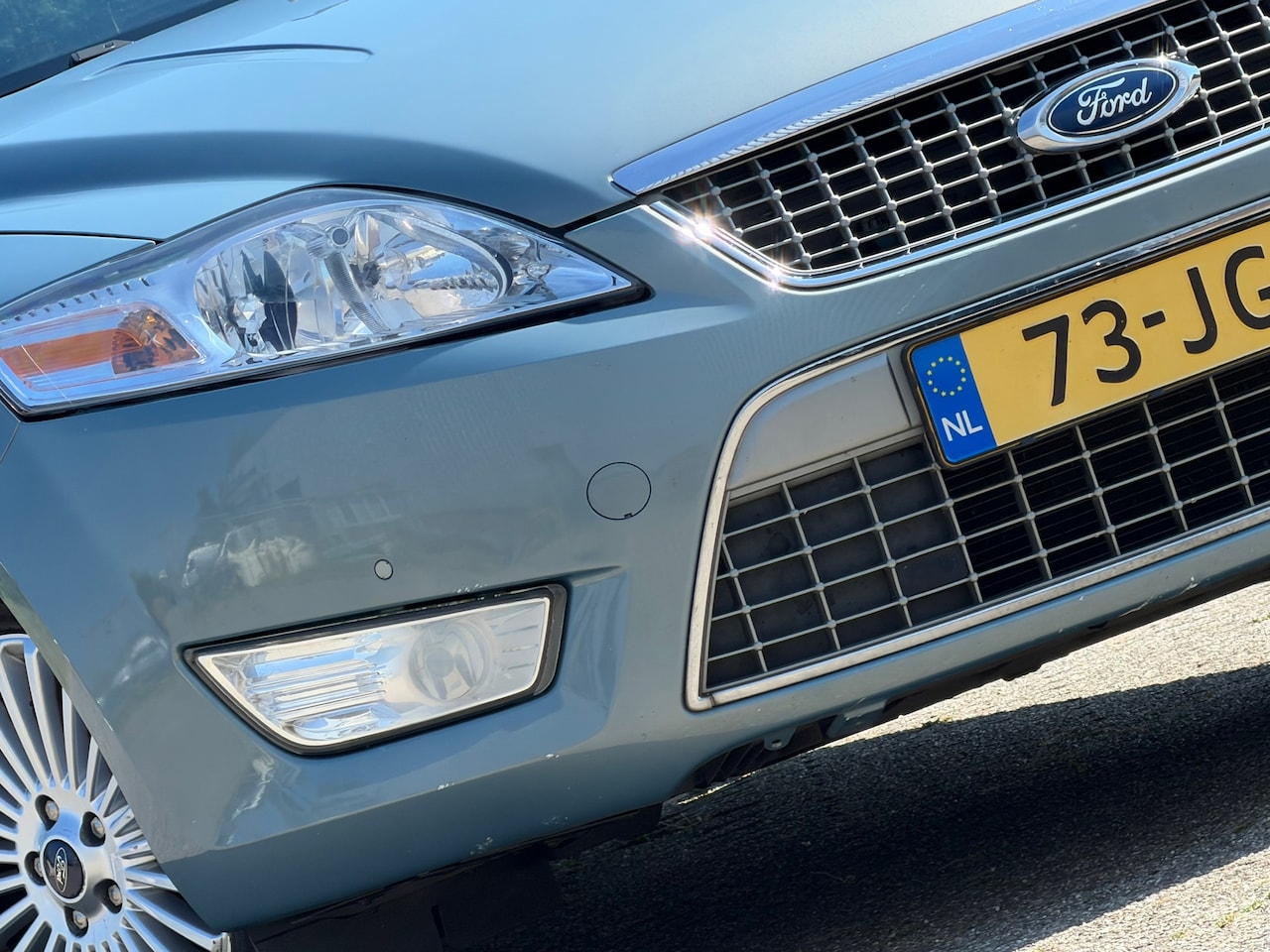 Ford Mondeo - 2.0-16V Titanium FlexiFuel - Avalon metallic - Lekker ''old school'' - dus goed. - AutoWereld.nl