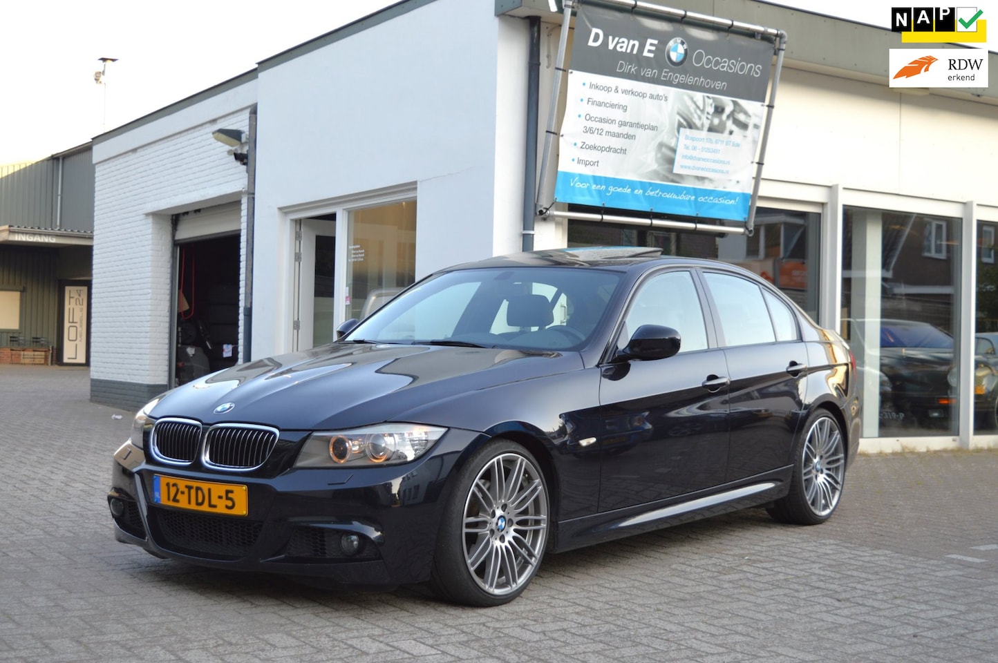 BMW 3-serie - 325i 3.0i M-sport/M-pakket/Schuifdak/2 Eig/Org. NL - AutoWereld.nl