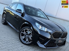 BMW X2 - SDrive20i M-sport Pano H&K Glow Full option 20Inch