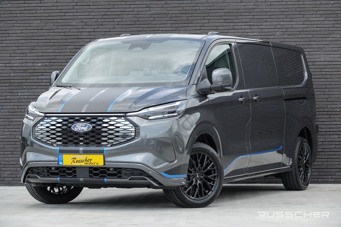 Ford Transit Custom - E-Transit L2H1 218Pk Aut. | Elektrisch | Nieuwe 71Kwh Accu | Sport 340 | 2xSchuifdeur | 36 - AutoWereld.nl