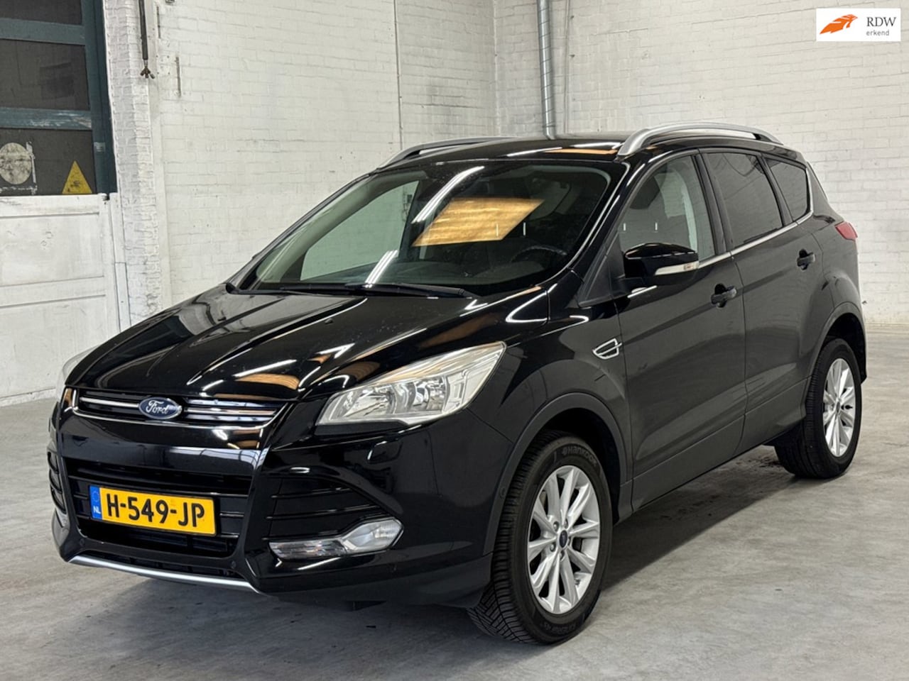 Ford Kuga - 1.5 Titanium Trekhaak|Navigatie|Airco - AutoWereld.nl