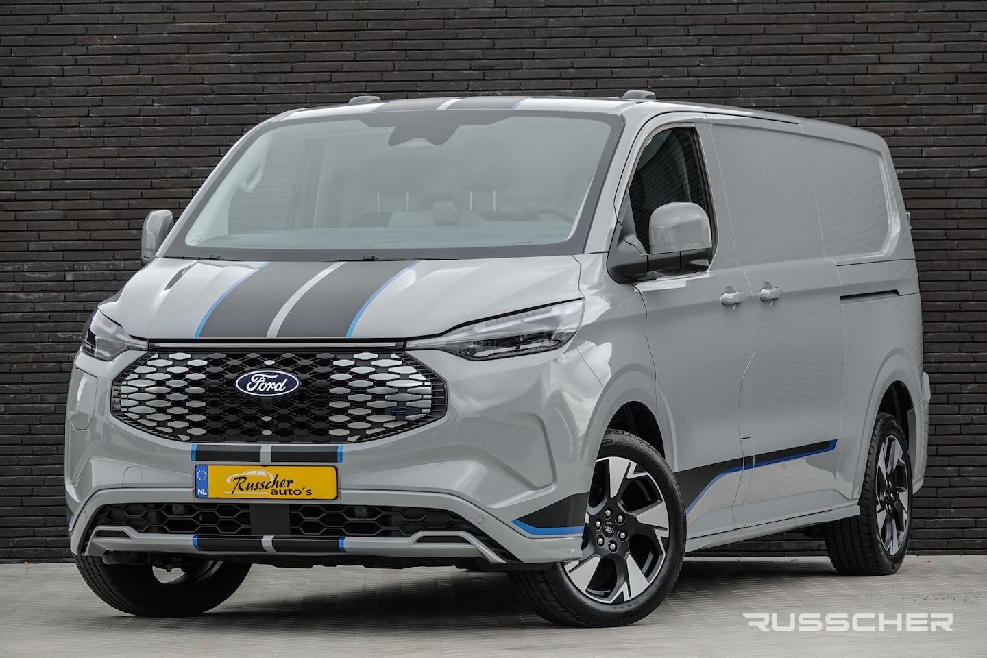 Ford Transit Custom - E-Transit L2H1 218Pk Aut. | Elektrisch | Nieuwe 71Kwh Accu | Sport 340 | 2xSchuifdeur | 36 - AutoWereld.nl