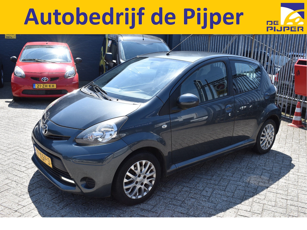 Toyota Aygo - 1.0 VVT-i Aspiration 1.0 VVT-i Aspiration ,ORGINEEL NEDERLANDSE AUTO , BOEKJES,NAP EN ONDERHOUDSHISTORIE - AutoWereld.nl