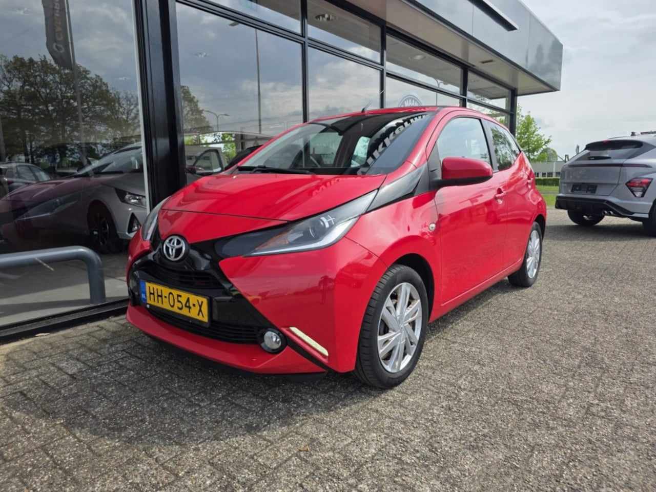 Toyota Aygo - 1.0 VVT-I X-WAVE CABRIO TOP - AutoWereld.nl