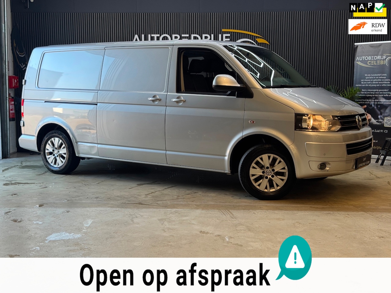 Volkswagen Transporter - 2.0 TDI L2H3 Highline 2015 GRIJS AUT - AutoWereld.nl