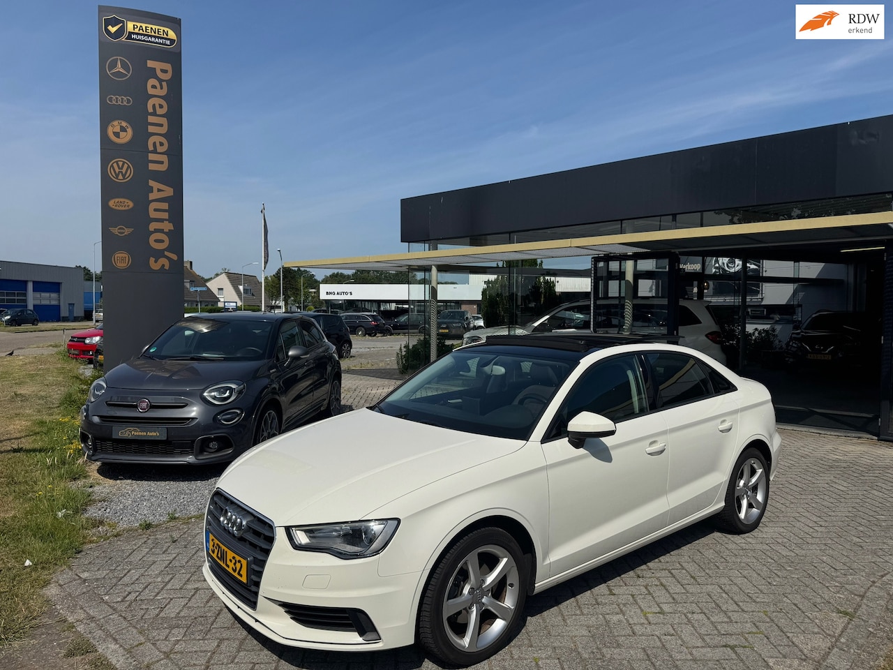 Audi A3 Limousine - 1.4 TFSI CoD Attraction Pro Line Plus|Pano|Parelmoer - AutoWereld.nl