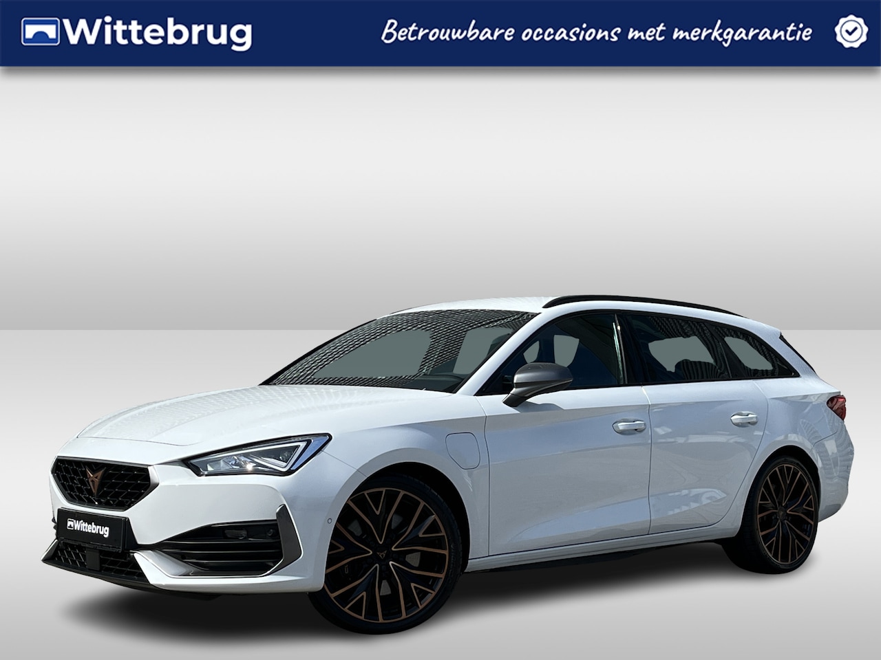 CUPRA Leon Sportstourer - 1.4 e-Hybrid 245PK VZ Performance / Fabrieksgarantie t/m 19-11-29 / Achteruitrijcamera / S - AutoWereld.nl