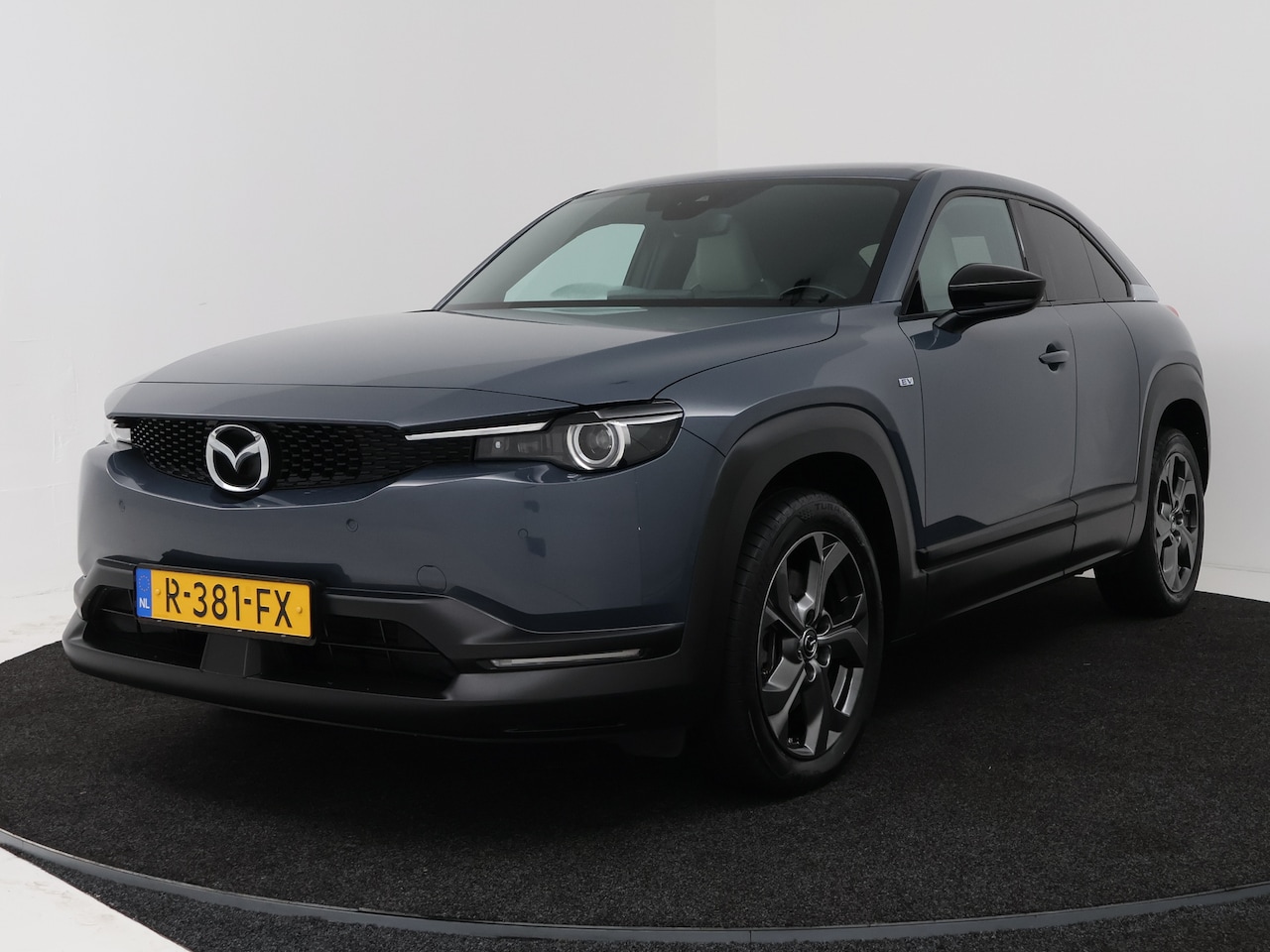 Mazda MX-30 - e-SkyActiv EV 145 Advantage 36 kWh Onderweg-naar-dealer - AutoWereld.nl