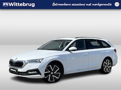 Skoda Octavia - 1.4 TSI iV PHEV 204PK Ambition / Panoramadak / Zwenkbare Trekhaak / Stoelverwarming V+A /